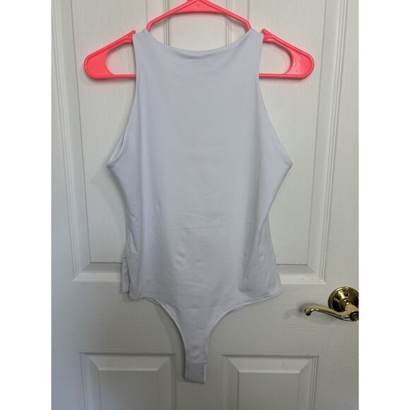 Reoria White High Neck Sleeveless Bodysuit Size Medium Classic Minimal - Picture 2 of 5